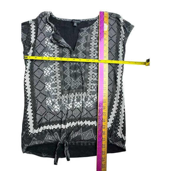 Lucky Brand Women’s Boho Tribal Print Tie Front Top Black White Size Small S/P - Picture 4 of 5